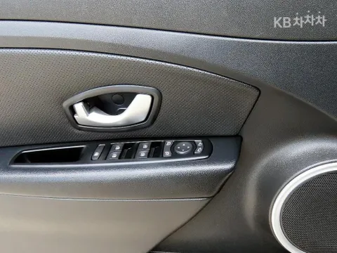 Renault SM3