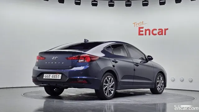 Hyundai Elantra (Avante)