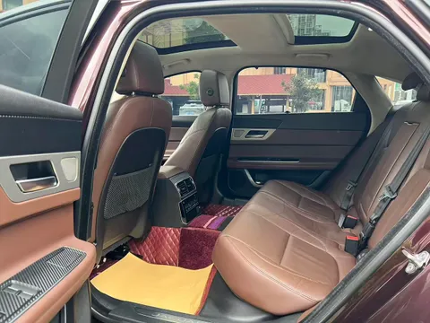 Jaguar XFL