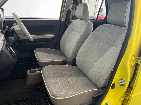 Daihatsu Mira Tocot
