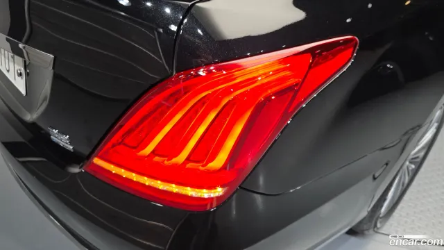 Genesis G90 (EQ900)