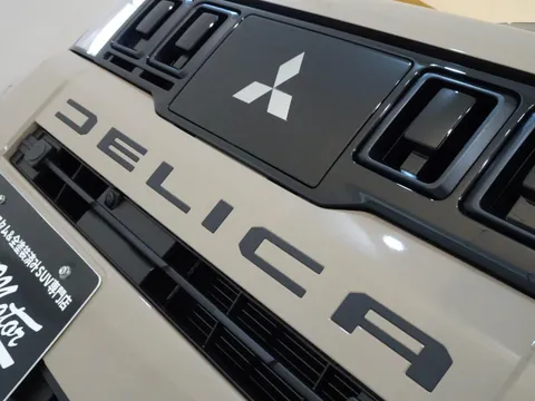 Mitsubishi Delica Mini