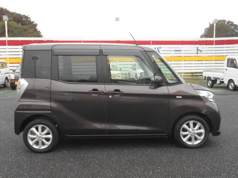 Nissan Dayz Roox