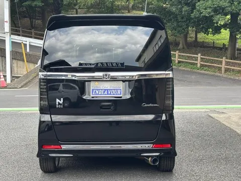 Honda N-BOX Custom
