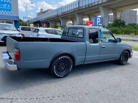Toyota Hilux Sports Pick Up