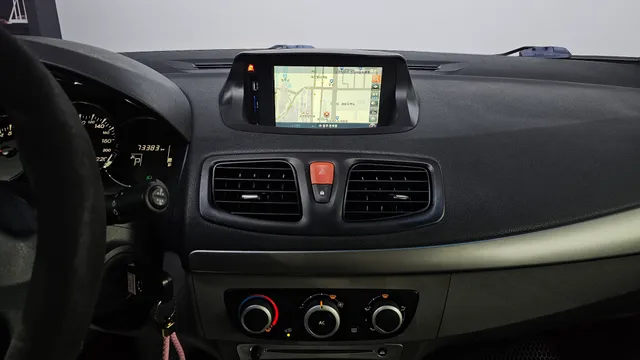 Renault SM3