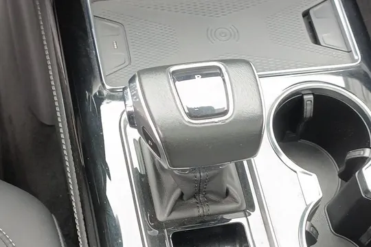 Hongqi HS7