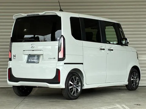 Honda N-BOX Custom