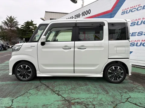 Suzuki Spacia Custom