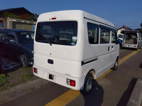 Mitsubishi Minicab Van