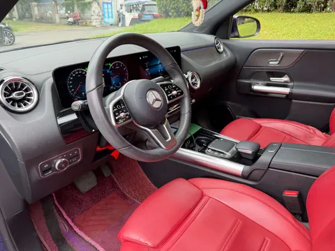 Mercedes-Benz Mercedes-Benz GLA