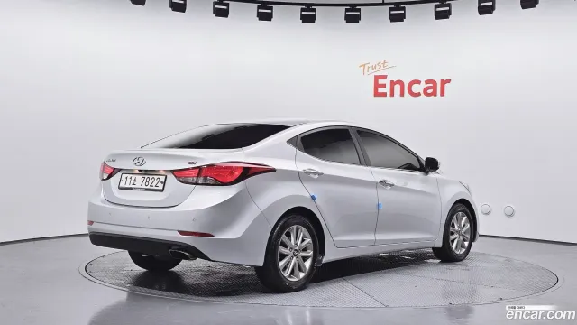 Hyundai Elantra (Avante)