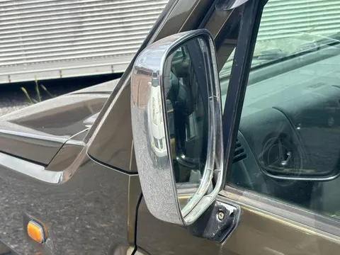 Daihatsu Naked