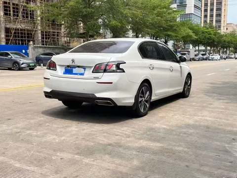 Peugeot 408