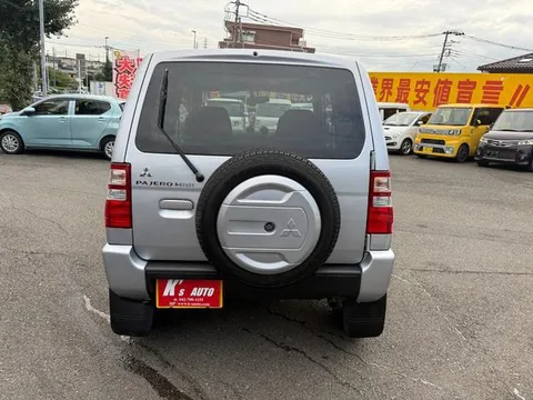 Mitsubishi Pajero Mini