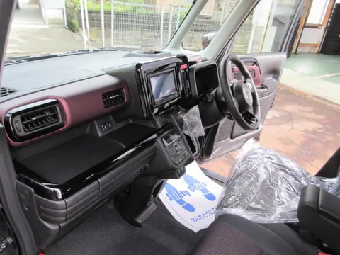 Suzuki Spacia Custom