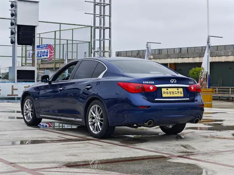 Infiniti Q50L