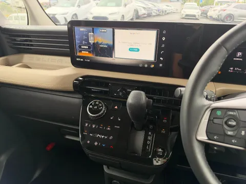 Mitsubishi Delica Mini