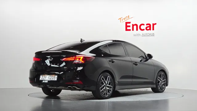 Hyundai Elantra (Avante)
