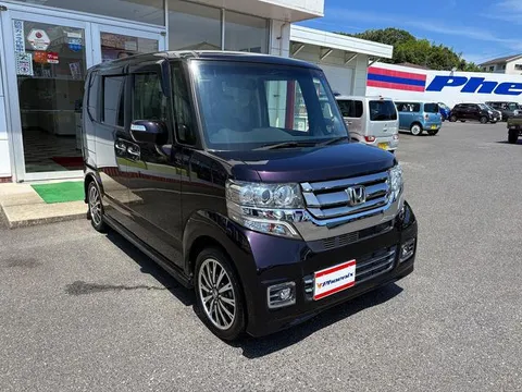 Honda N-BOX Custom