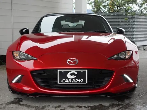 Mazda MX-5 (Roadster)