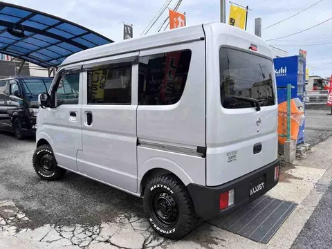 Nissan Clipper