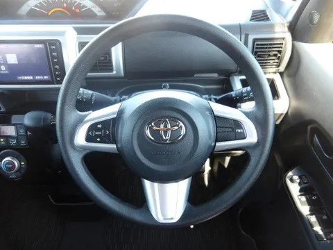 Toyota Pixis Mega