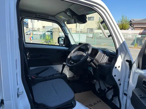 Nissan Clipper Truck