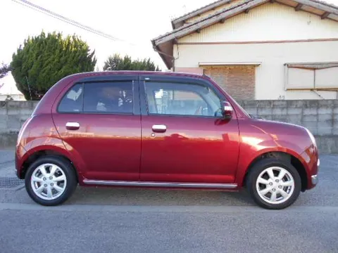 Daihatsu Mira Gino