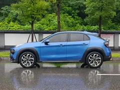 Lynk & Co Lynk & Co 02