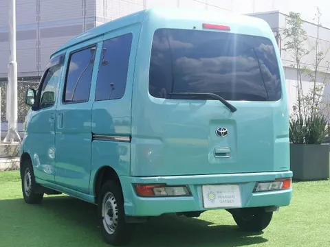Toyota Pixis Van