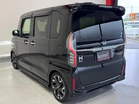 Honda N-BOX Custom