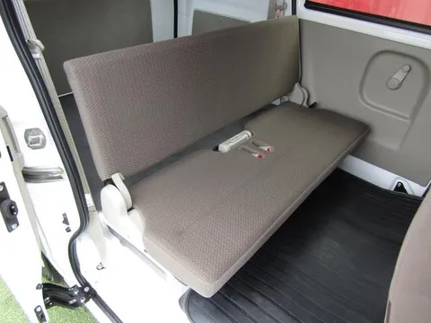 Nissan Clipper Van