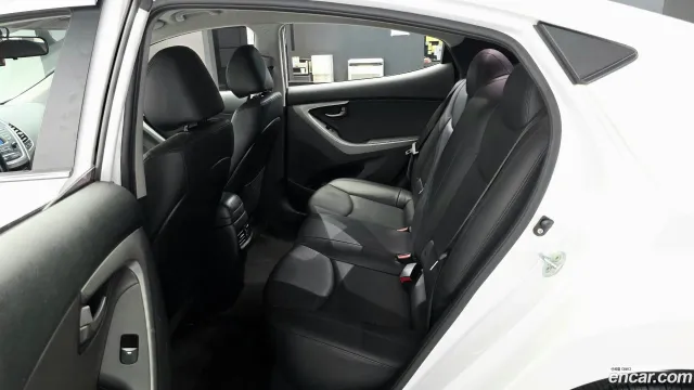 Hyundai Elantra (Avante)