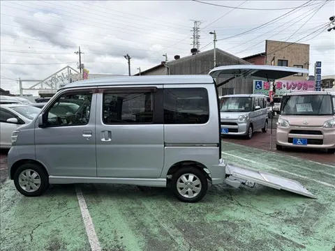 Daihatsu Atrai Wagon