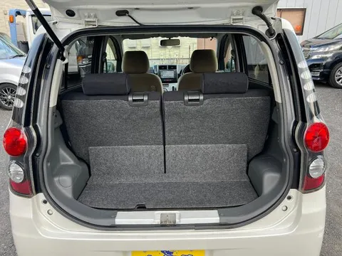 Daihatsu Mira Custom