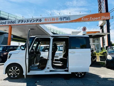 Honda N-BOX Custom