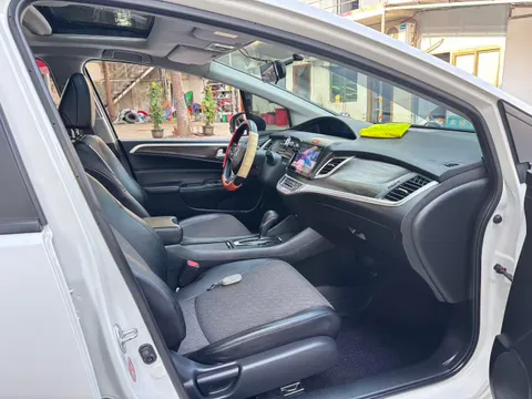 Honda Jade