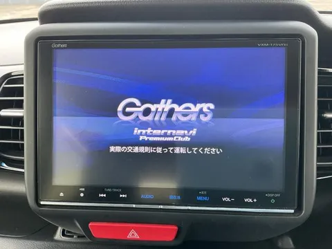 Honda N-BOX Custom