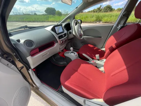 Mitsubishi I