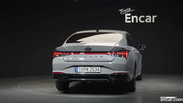 Hyundai Elantra (Avante)