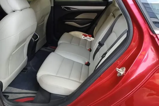 Geely Binray