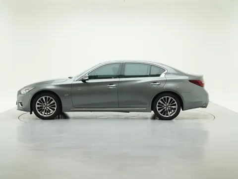 Infiniti Q50L
