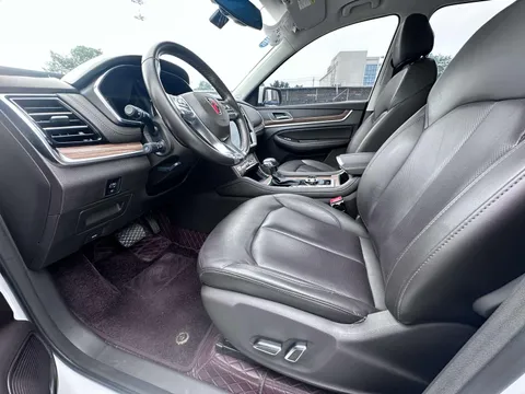 Roewe RX8