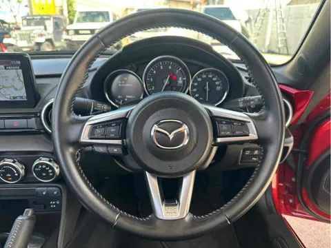 Mazda MX-5 (Roadster)