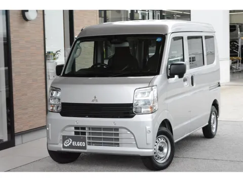 Mitsubishi Minicab Van
