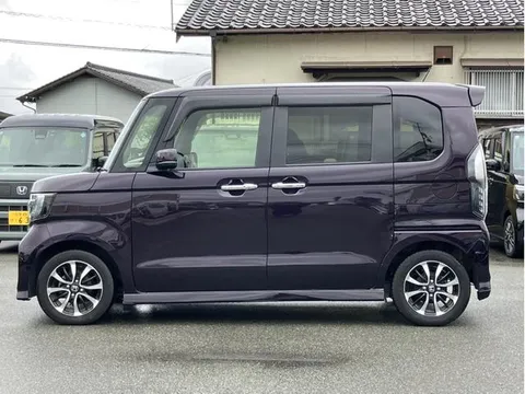 Honda N-BOX Custom