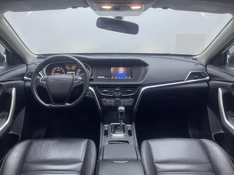 Venucia T90