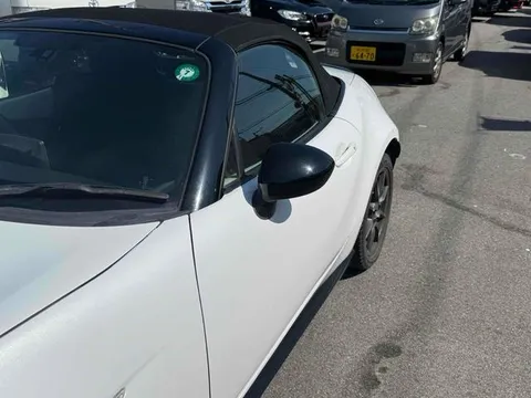 Mazda MX-5 (Roadster)