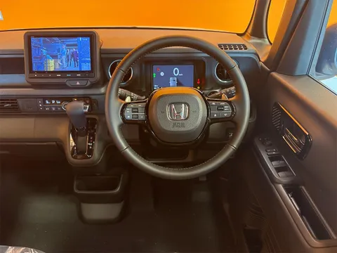 Honda N-BOX Custom